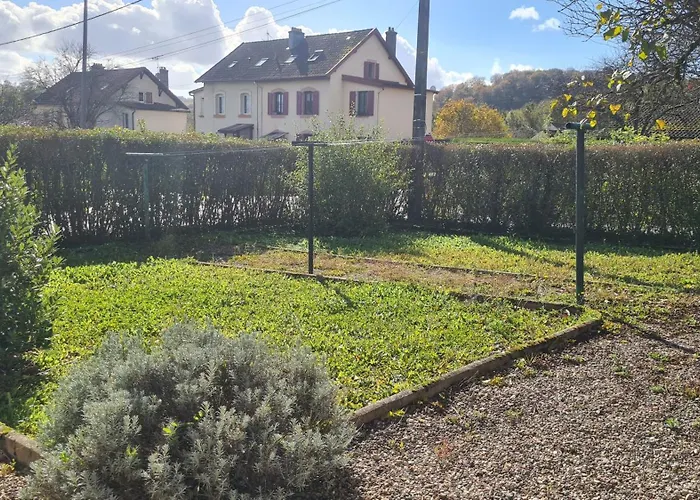 La Campagne A La Ville Dans Pavillon Avec Jardin Clos Et Privatif