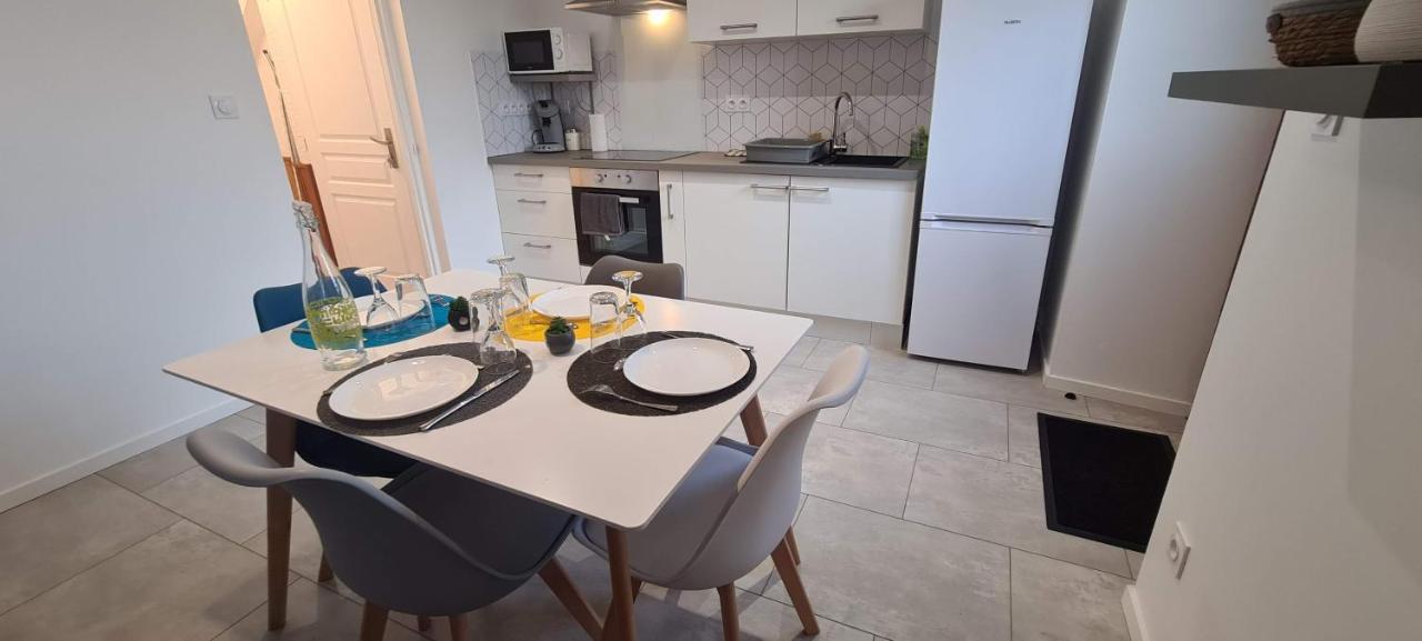Apartment La Campagne A La Dans Pavillon Avec Jardin Clos Et Privatif