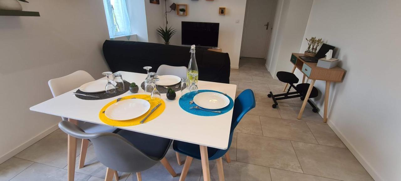 Appartement La Campagne A La Dans Pavillon Avec Jardin Clos Et Privatif