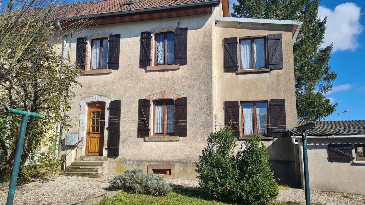 La Campagne A La Dans Pavillon Avec Jardin Clos Et Privatif