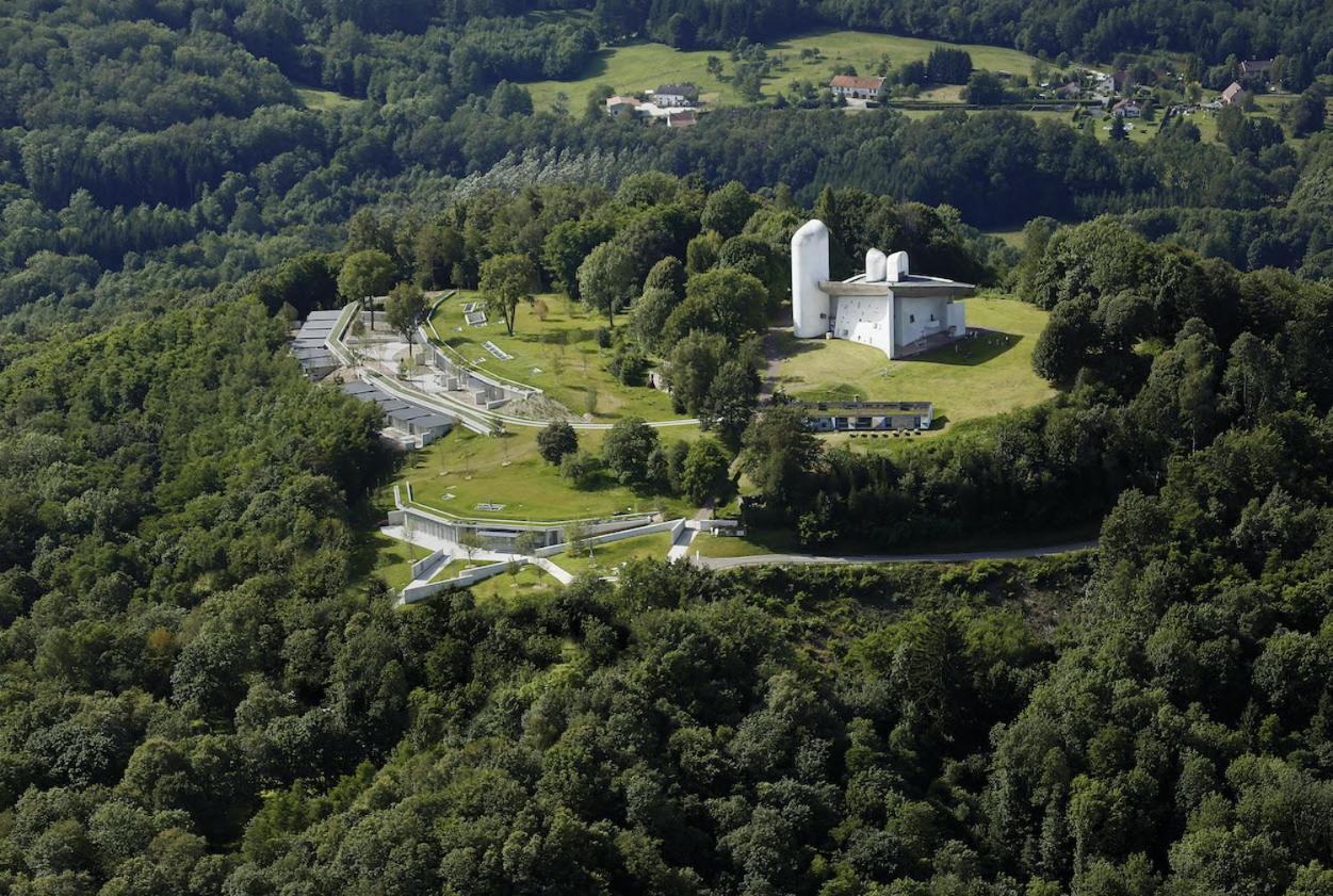 La Campagne A La Dans Pavillon Avec Jardin Clos Et Privatif
